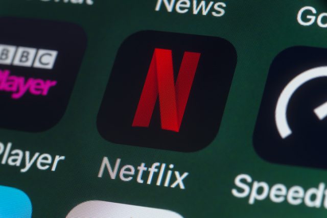 Netflix Vs Apple